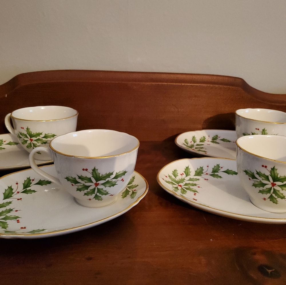 Lenox holiday dishes